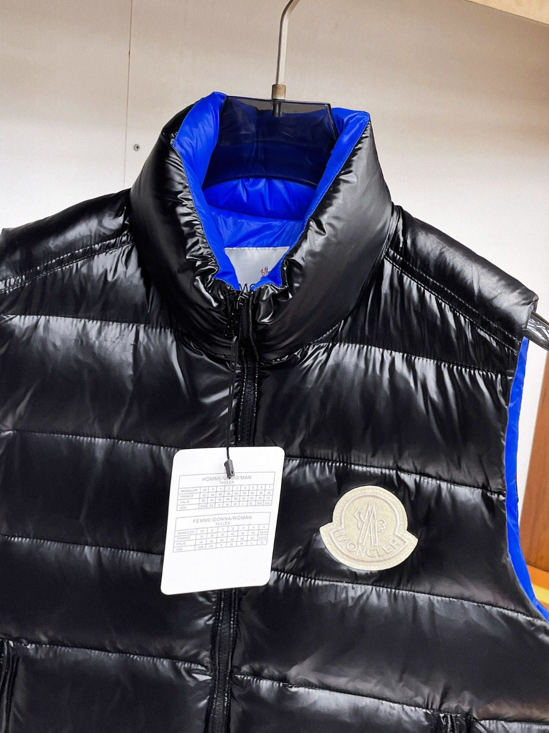 Midnight Contrast Puffer Vest – Black & Royal Blue