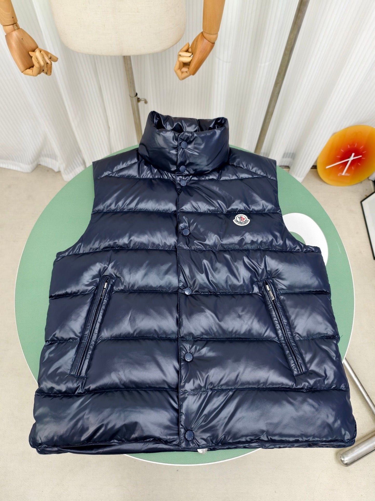 Midnight Lake Down Vest – Navy